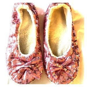 Snoozie pink sequin slippers